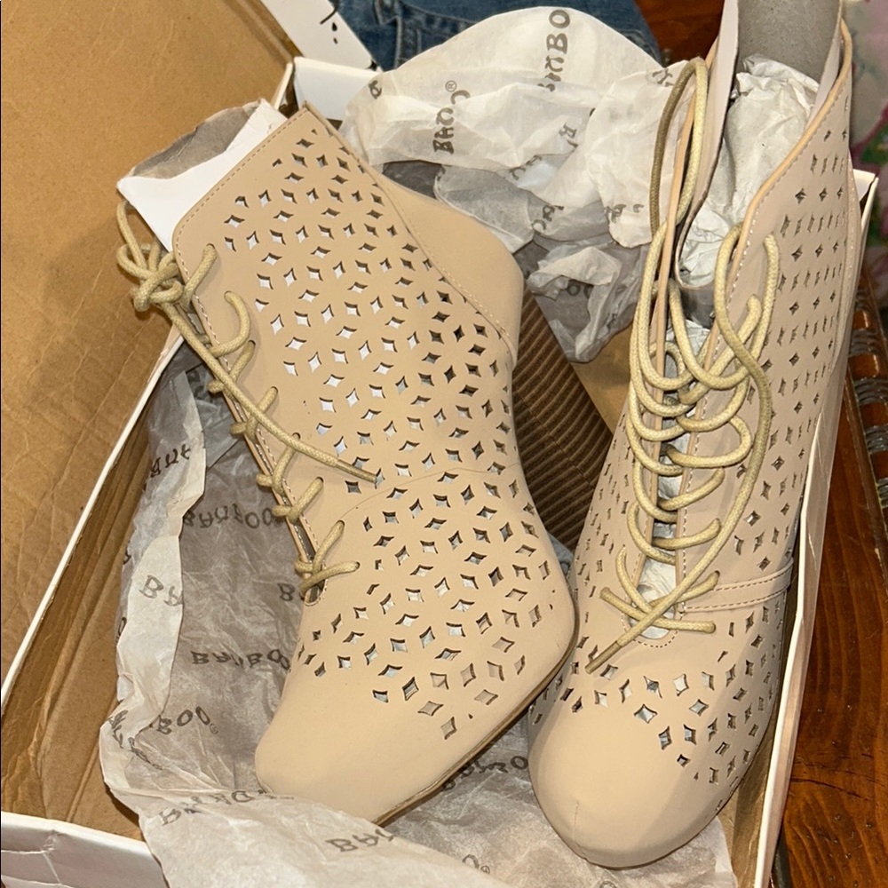 Bamboo special spade cut out design ankle boots